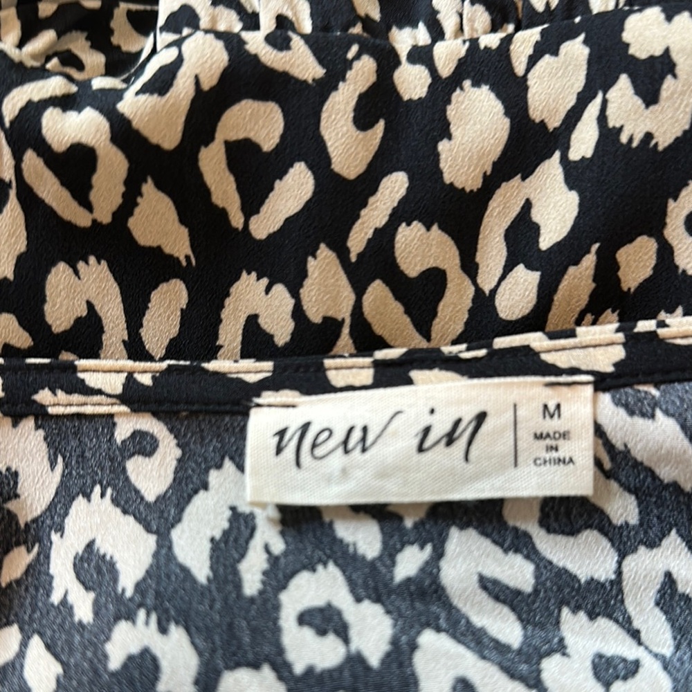 Black and White Relaxed Long Sleeve Tunic - Picture 6 of 8